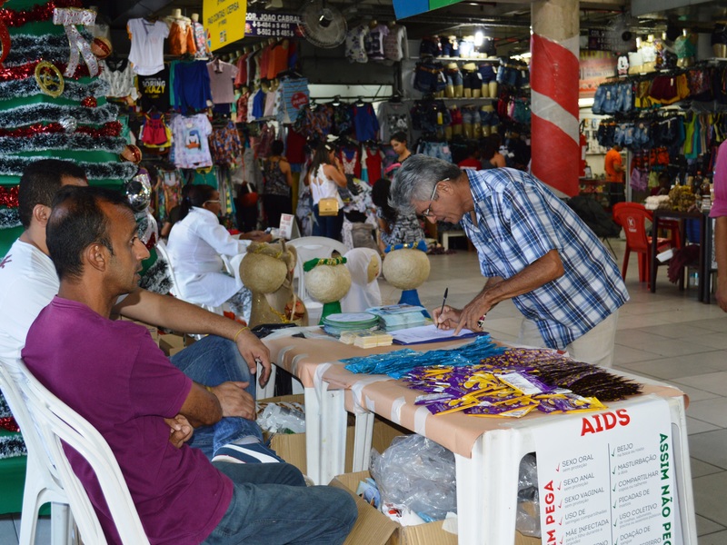 No Dia de Luta contra AIDS, mais de 50 testes rápidos de HIV são realizados pela FMS