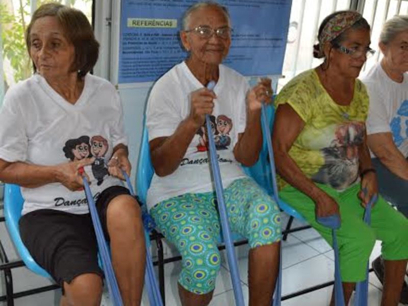 "Caindo de maduro só fruta": Projeto estimula independência dos idosos
