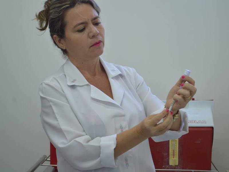 População comparece às salas de vacina durante dia D da multivacinação
