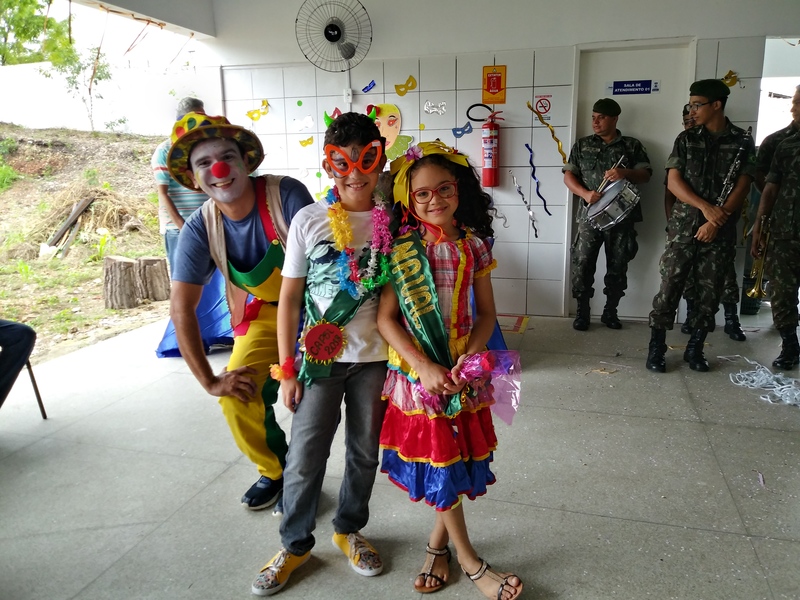 CAPS Infantil realiza baile de carnaval com usuários