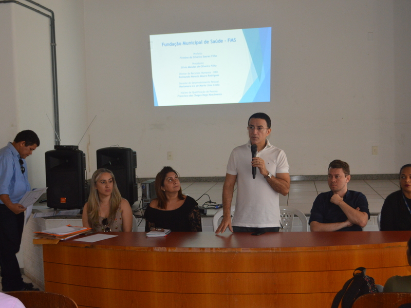 A Fundação Municipal de Saúde entregou mais de 200 certificados de cursos a servidores do órgão 