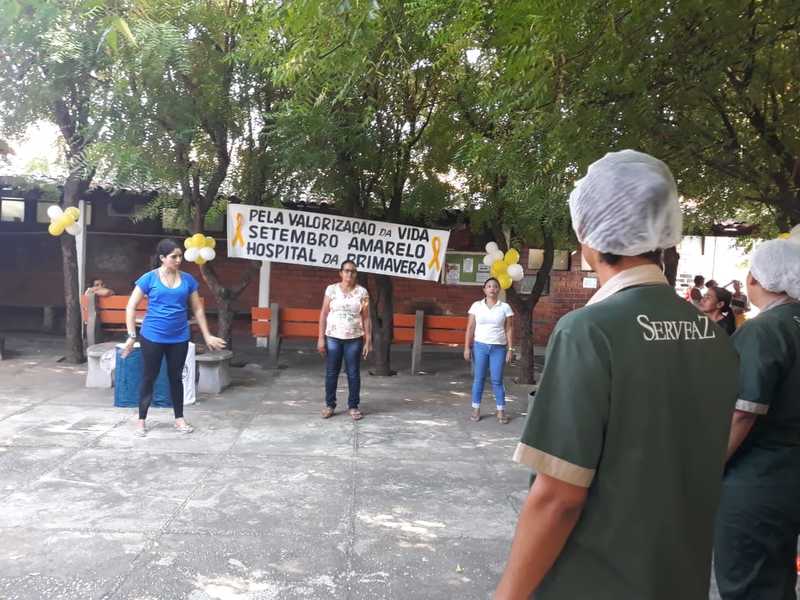 Hospital da Primavera promove yoga e reiki para promoção da saúde da população
