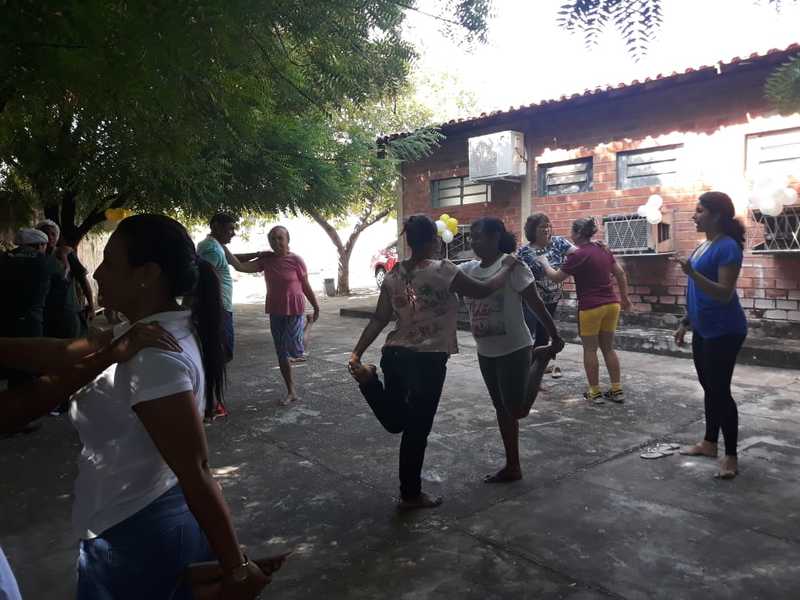 Hospital da Primavera promove yoga e reiki para promoção da saúde da população