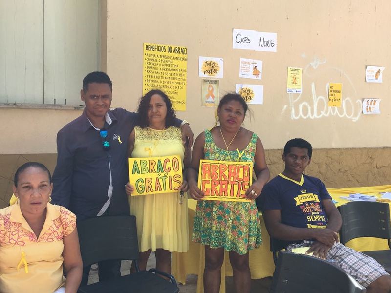 Saúde e Assistência Social realizam ação de prevenção ao suicídio na praça do Poty Velho