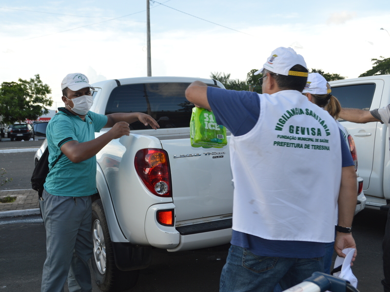 Vigilância Sanitária apreende mercadorias estragadas que seriam vendidas no Corso