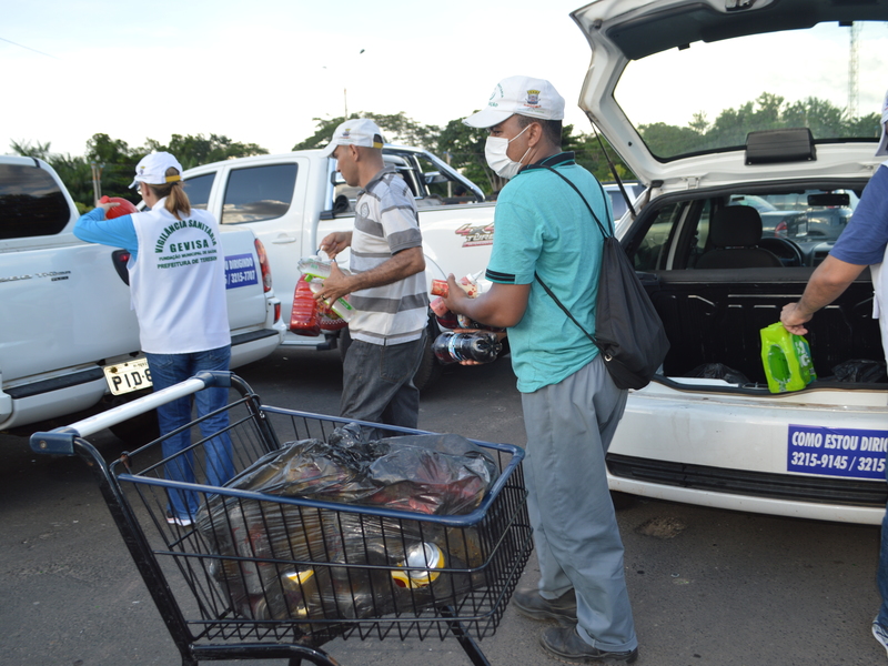 Vigilância Sanitária apreende mercadorias estragadas que seriam vendidas no Corso