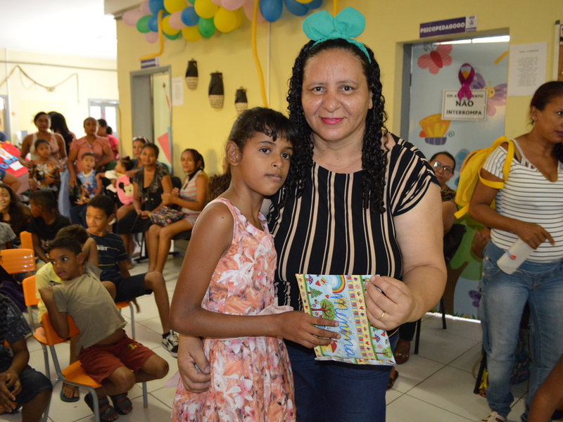 Crianças atendidas pelo CMAM ganham presentes de Dia das Crianças