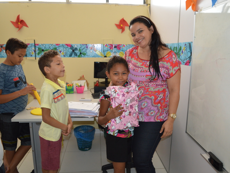 Crianças atendidas pelo CMAM ganham presentes de Dia das Crianças