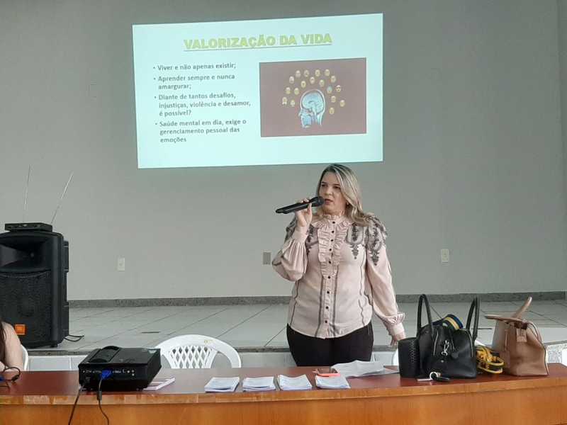 Servidores da FMS participam de palestra sobre saúde mental