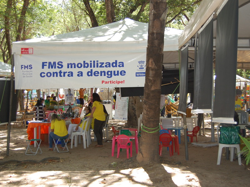 FMS oferece diversos serviços na Feira das Praças