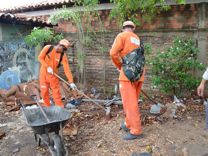 Faxina nos Bairros une população e poder público no combate ao mosquito da dengue