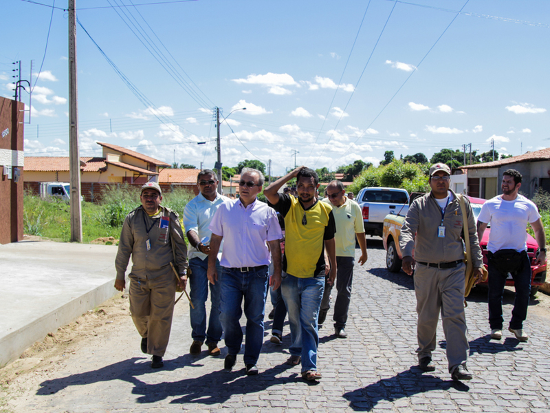 Faxina nos Bairros promove limpeza e elimina focos do Aedes aegypti em toda a cidade Faxina nos Bairros promove limpeza e elimina focos do Aedes aegypti em toda a cidade