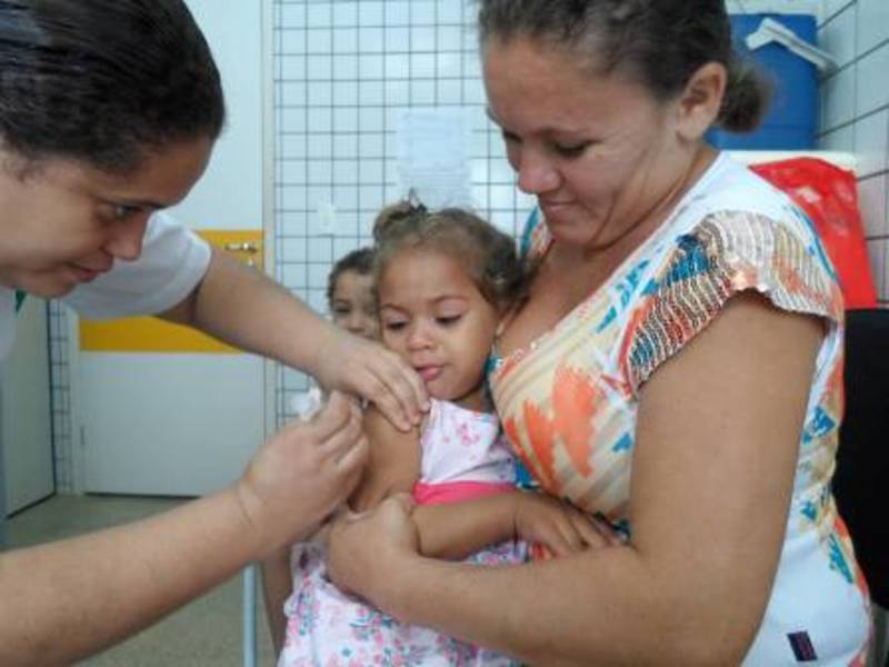 Postos de vacinação contra Sarampo abrem neste final de semana Postos de vacinação contra Sarampo abrem neste final de semana
