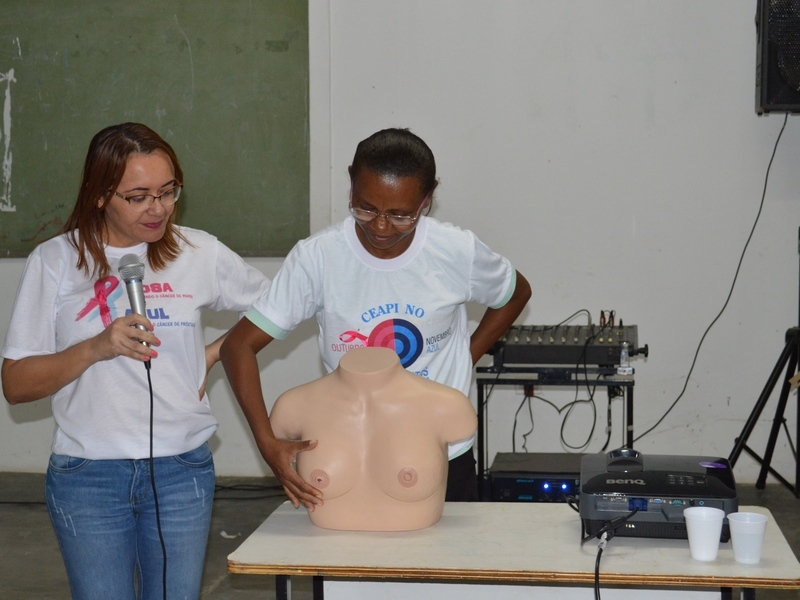 Equipe da UBS Saci promove palestra em alusão ao Outubro Rosa na CEAPI