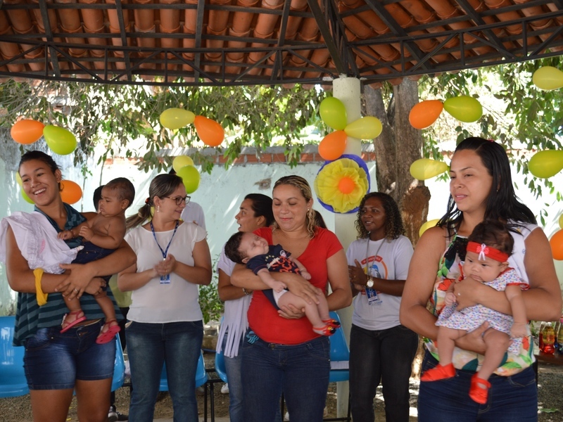 Projeto que resgata canções de ninar estimula o vínculo entre mães e bebês