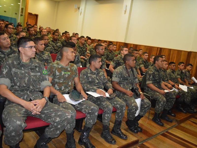 Militares reforçam trabalho de combate ao Aedes em Teresina