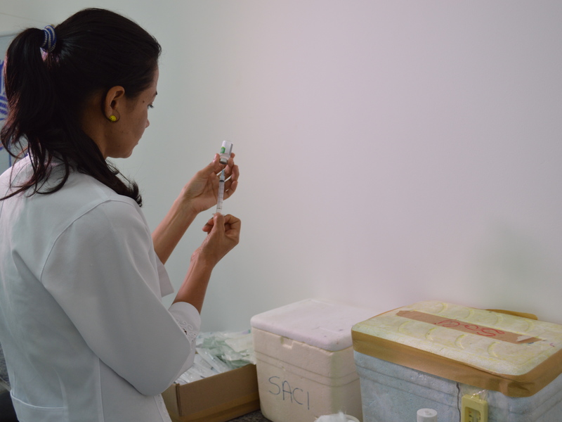 Iniciada a vacinação contra a gripe para trabalhadores da saúde