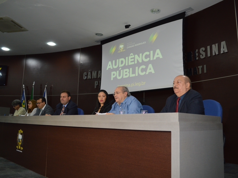 Sílvio Mendes participa de audiência na Câmara de Vereadores
