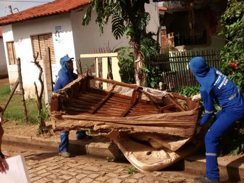 Mutirão nos bairros Mafuá e Campestre recolhe 86 toneladas de lixo