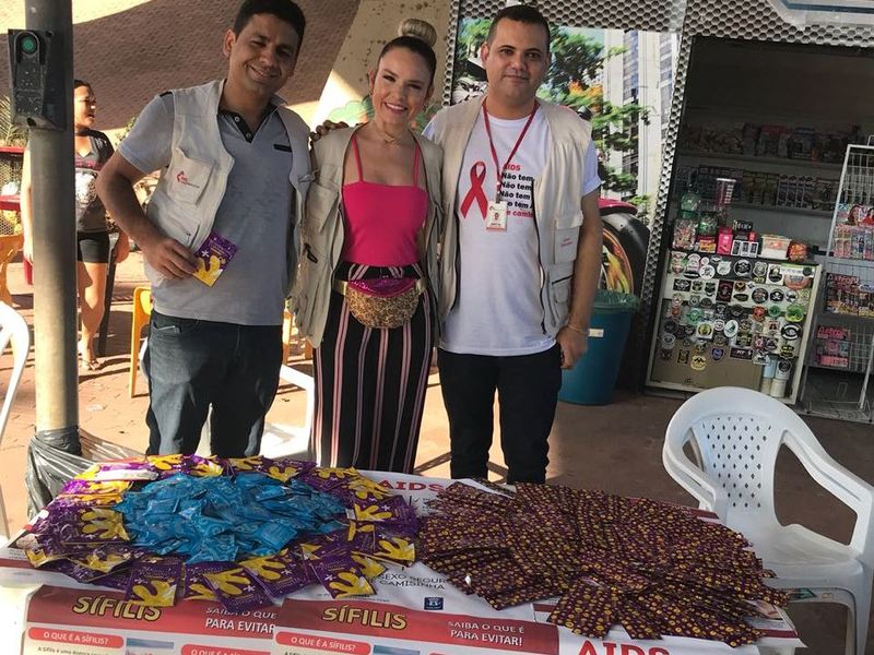FMS distribui preservativos em ação preventiva na Parada da Diversidade