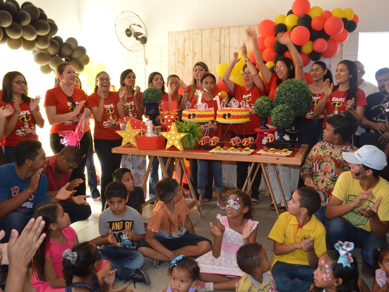 CAPSi celebra um ano com comemoração para crianças e adolescentes