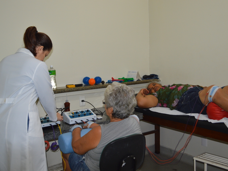 Saúde municipal mantém serviço completo de fisioterapia no Lineu Araújo
