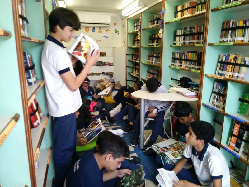 Biblioteca itinerante incentiva a leitura no CAPSi