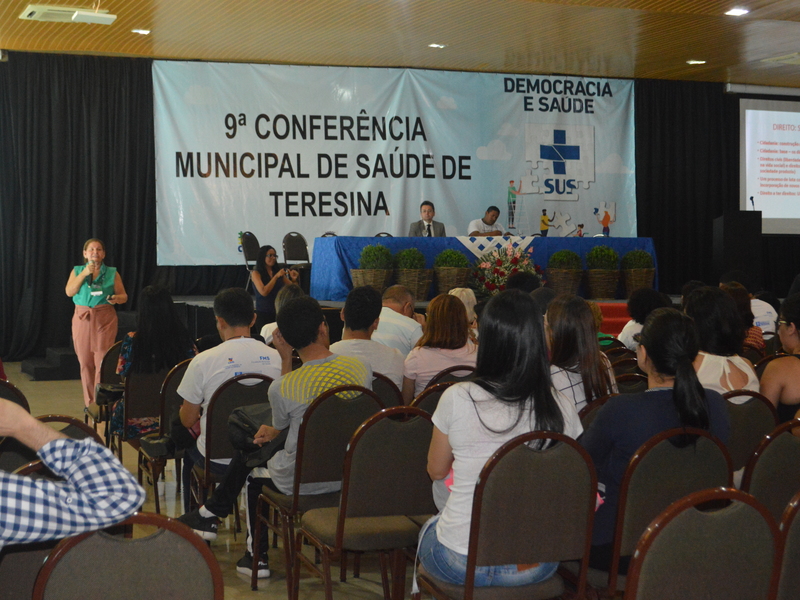 Conferência de Saúde realiza mesa redonda e dá espaço para população