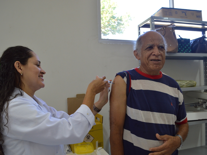 Campanha de vacinação contra a gripe imuniza mais de 50% do público alvo em Teresina