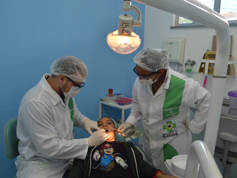 FMS passa a oferecer tratamento de canal para crianças em Teresina