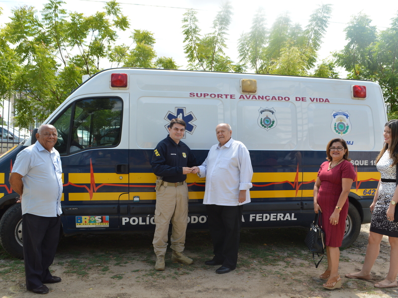FMS recebe uma ambulância para transferir pacientes entre hospitais   