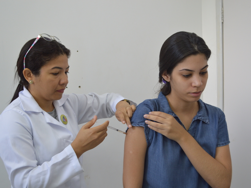 FMS promove dia D da campanha de vacinação para jovens entre 20 e 29 anos