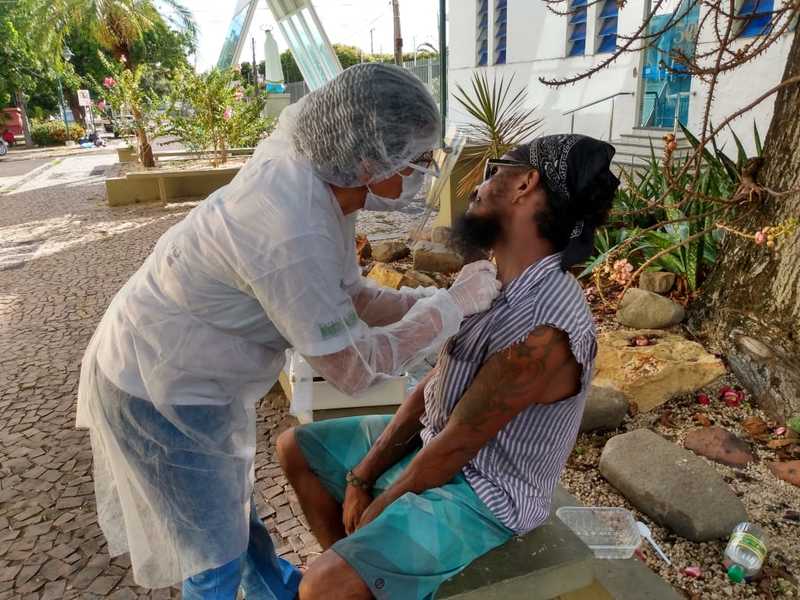 Mais de 40 moradores de rua apresentaram sintomas gripais em Teresina