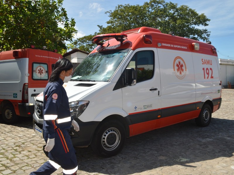 SAMU tem nova ambulância avançada para transferir pacientes com Covid-19