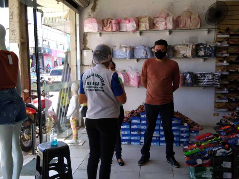 Vigilância Sanitária orienta comerciantes do varejo sobre protocolos em nova fase de reabertura