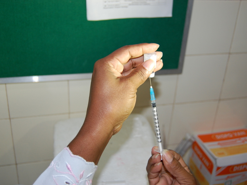 FMS inclui estagiários da educação no grupo prioritário da vacinação
