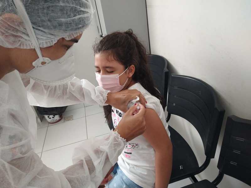 Vacinação é ampliada para crianças de nove anos sem comorbidades