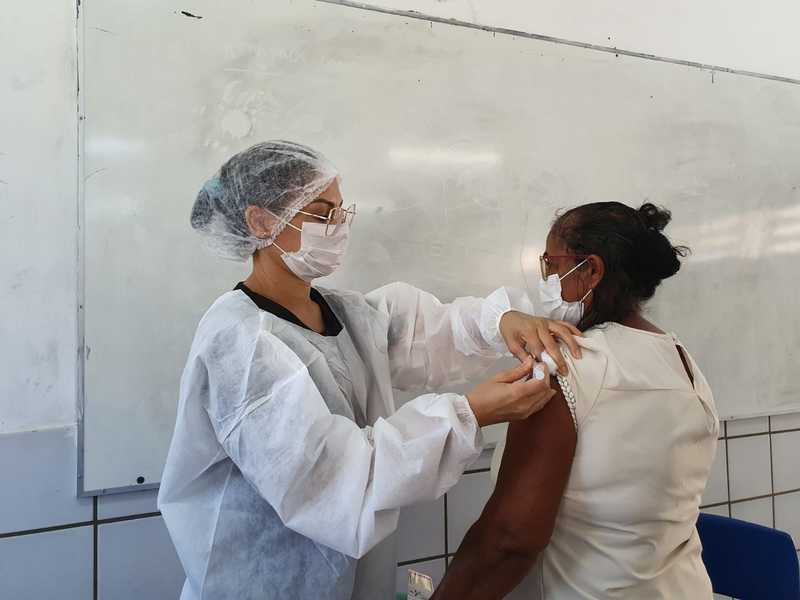 FMS divulga programação de vacinação covid para sábado (23) e para a próxima semana 