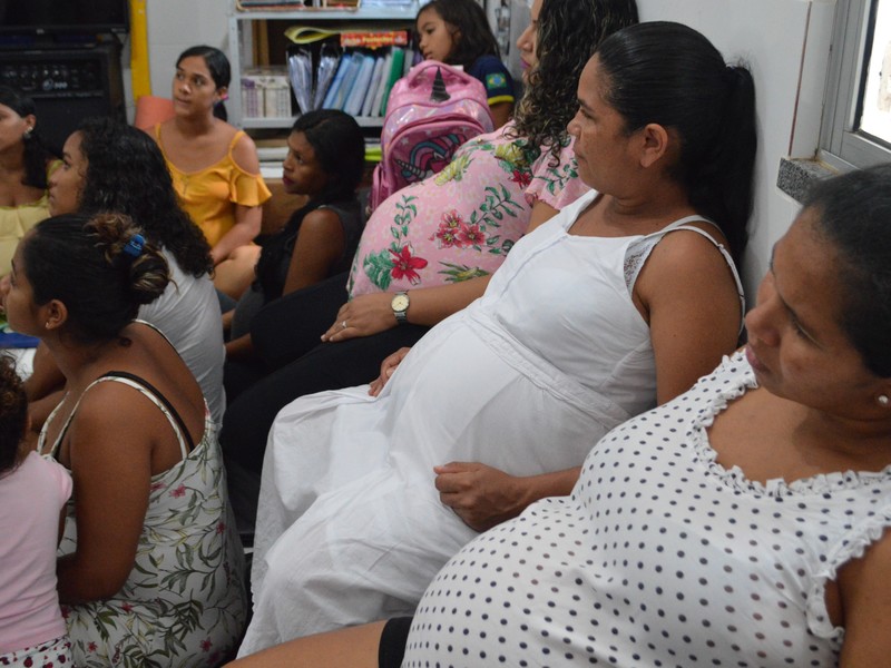 Maternidades municipais realizam ações do Novembro Roxo