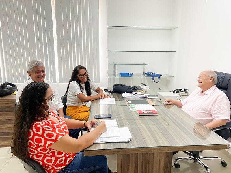 Prefeitura convoca 351 profissionais aprovados em concurso público da FMS Prefeitura convoca 351 profissionais aprovados em concurso público da FMS