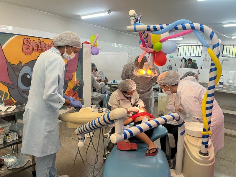 Cirurgiões-dentistas da FMS recebem treinamento em Odontopediatria Avançada na UFPI Cirurgiões-dentistas da FMS recebem treinamento em Odontopediatria Avançada na UFPI