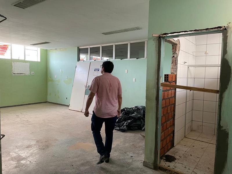 FMS retoma obra de adequação e ampliação de leitos de UTI no HUT