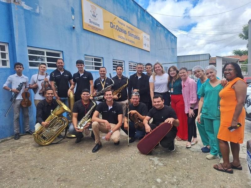 Hospital da zona norte recebe jovens do Projeto Música Solidária Hospital da zona norte recebe jovens do Projeto Música Solidária