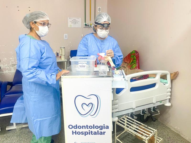 FMS implanta primeiro serviço odontológico em leitos hospitalares no Hospital Ozéas Sampaio FMS implanta primeiro serviço odontológico em leitos hospitalares no Hospital Ozéas Sampaio