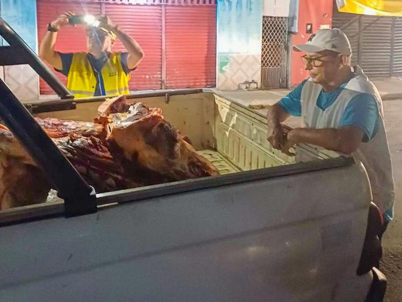 Vigilância Sanitária realiza apreensão de carne bovina clandestina em Teresina Vigilância Sanitária realiza apreensão de carne bovina clandestina em Teresina