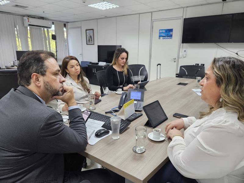 Comando da FMS busca apoio federal para enfrentar crise financeira na saúde Comando da FMS busca apoio federal para enfrentar crise financeira na saúde